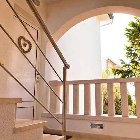 Delux Hedonica Apartman *