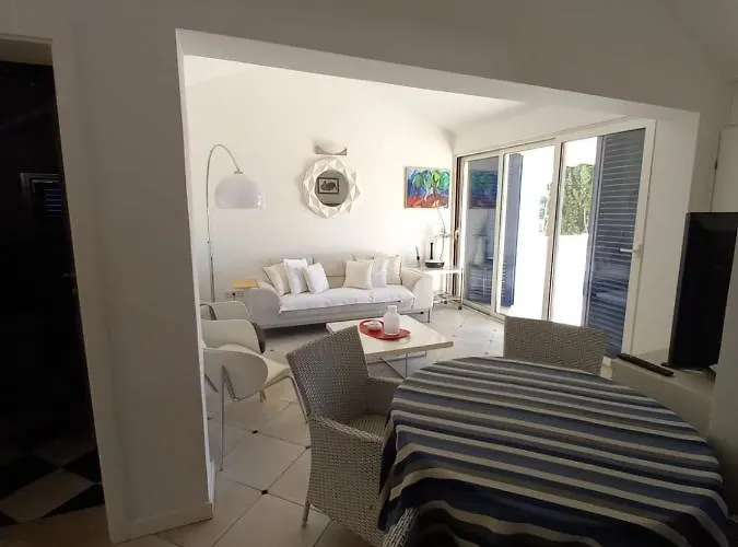 דירה Delux Hedonica ז'אבוריץ'